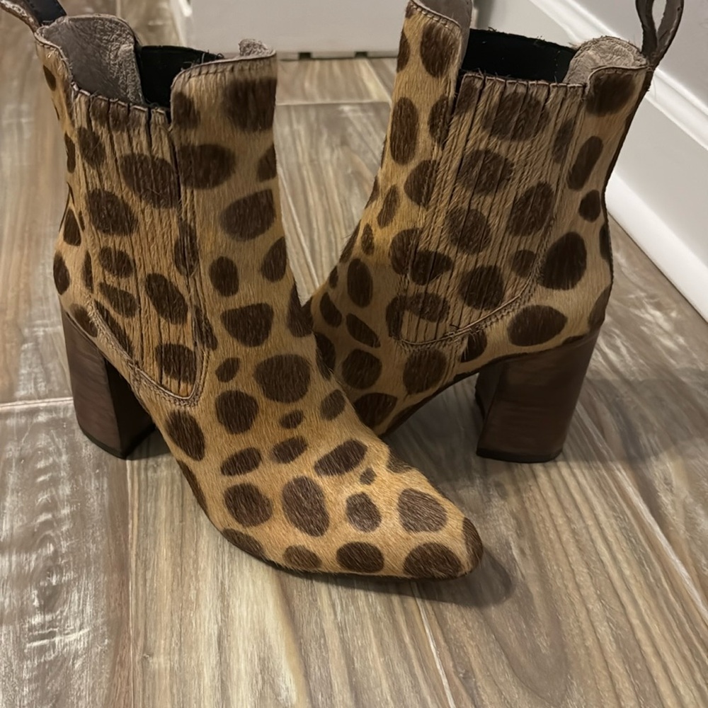 Free Bird boots never worn still smells like leather
